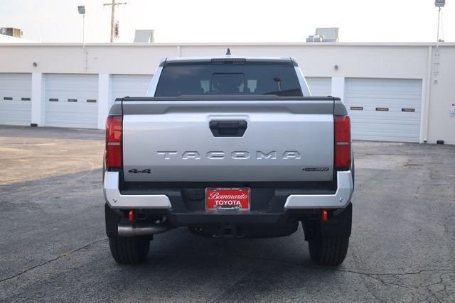 Toyota Tacoma 4WD Vehicle Image 05