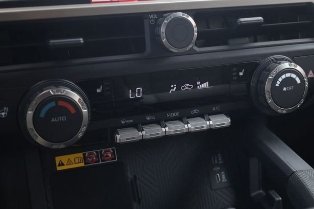 Toyota Tacoma 4WD Vehicle Image 15