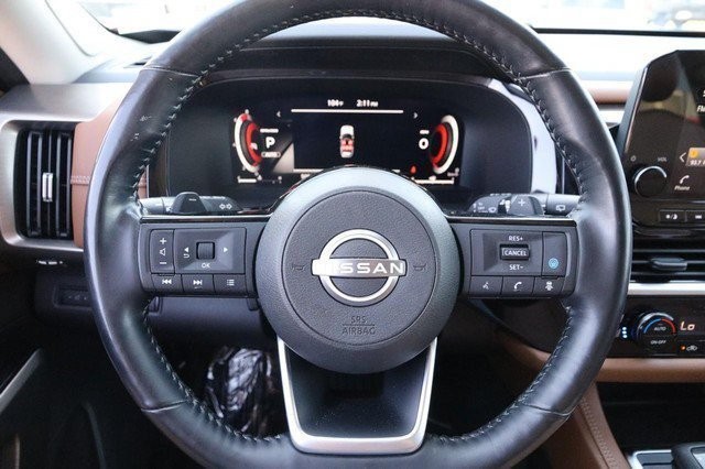 Nissan Pathfinder Vehicle Full-screen Gallery Image 13