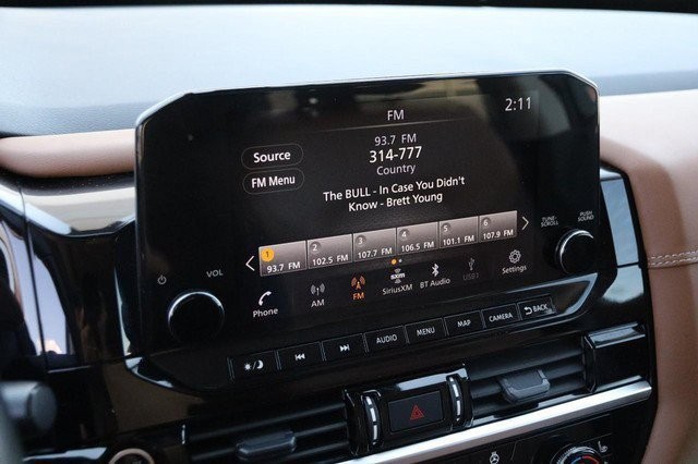 Nissan Pathfinder Vehicle Full-screen Gallery Image 19