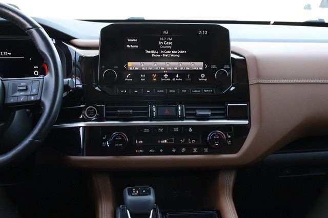Nissan Pathfinder Vehicle Full-screen Gallery Image 27