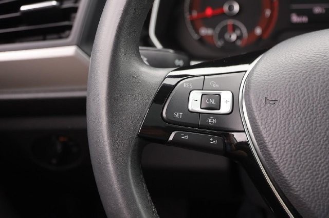 Volkswagen Jetta Vehicle Image 12