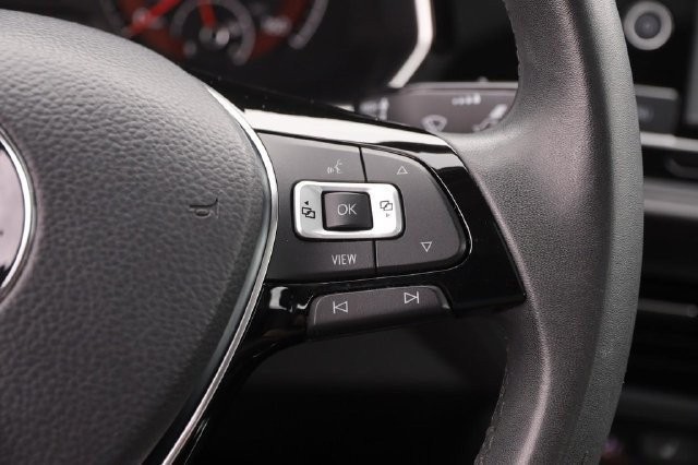 Volkswagen Jetta Vehicle Image 13
