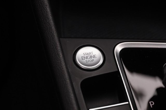 Volkswagen Jetta Vehicle Image 15