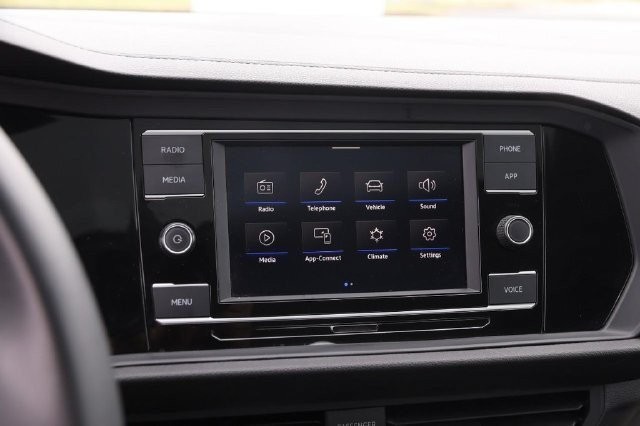 Volkswagen Jetta Vehicle Image 18