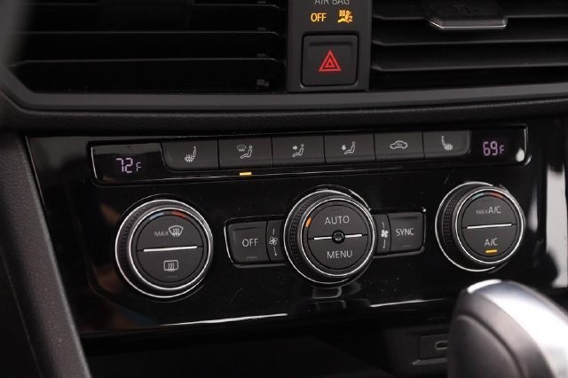 Volkswagen Jetta Vehicle Image 19