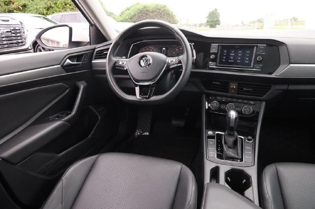 Volkswagen Jetta Vehicle Image 23