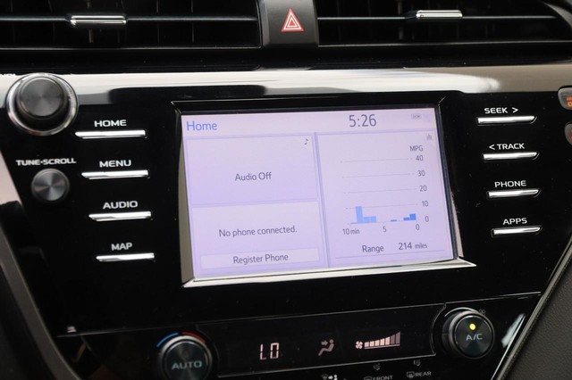 Toyota Camry Vehicle Full-screen Gallery Image 15