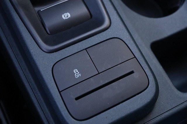 Ford Maverick Vehicle Image 19