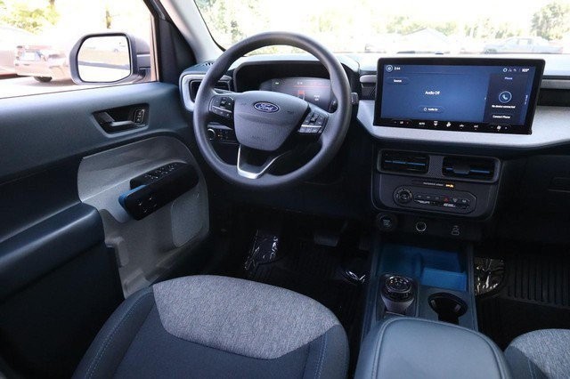 Ford Maverick Vehicle Image 24