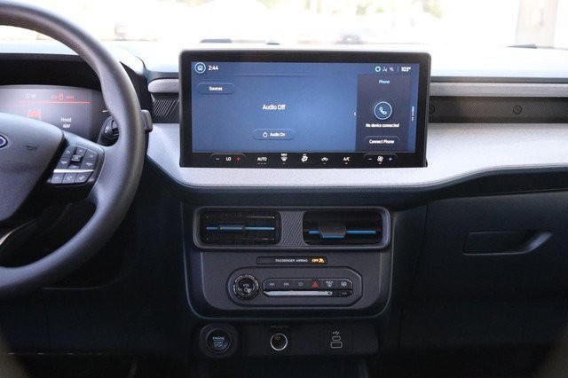 Ford Maverick Vehicle Image 26