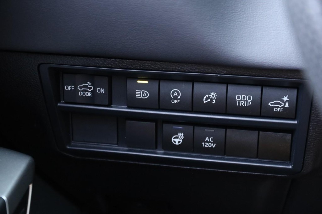 Toyota Tundra 4WD Vehicle Full-screen Gallery Image 20