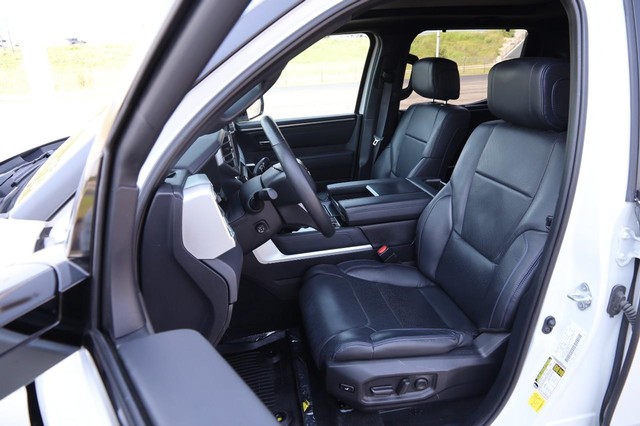 Toyota Tundra 4WD Vehicle Image 09