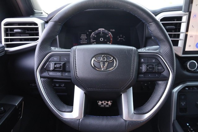 Toyota Tundra 4WD Vehicle Image 11