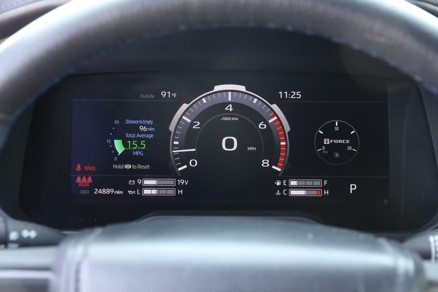 Toyota Tundra 4WD Vehicle Image 14