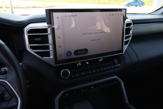 Toyota Tundra 4WD Vehicle Image 15