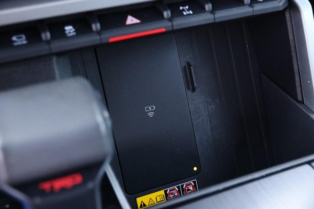 Toyota Tundra 4WD Vehicle Image 21