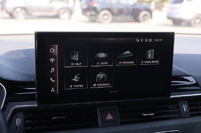 Audi A4 Sedan Vehicle Full-screen Gallery Image 17