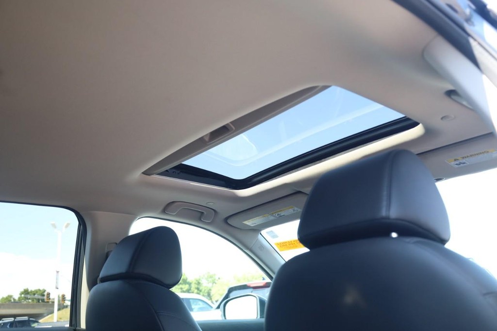 Honda CR-V Vehicle Full-screen Gallery Image 24
