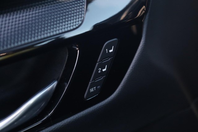 Honda CR-V Vehicle Image 11