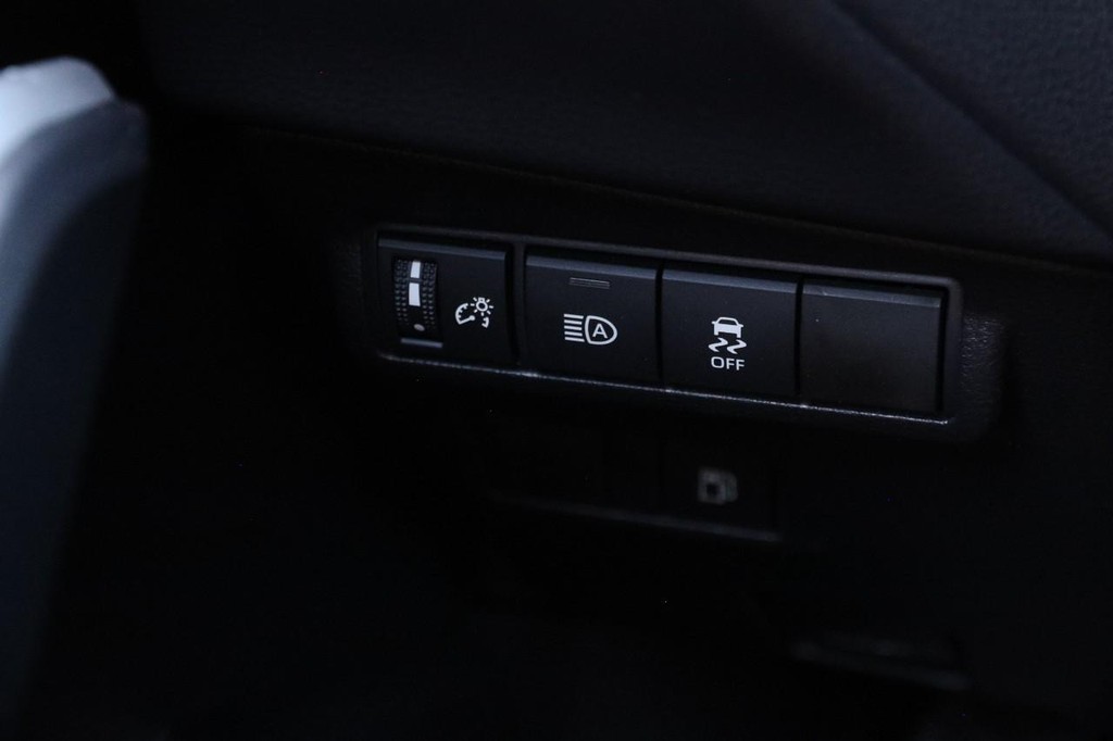 Toyota Corolla Cross Vehicle Full-screen Gallery Image 19