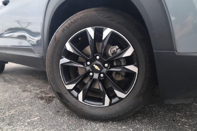 Chevrolet TrailBlazer Vehicle Full-screen Gallery Image 02