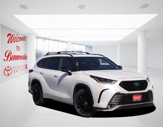 Toyota Highlander Vehicle Image 02
