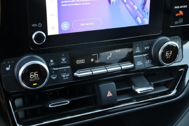 Toyota Highlander Vehicle Image 21