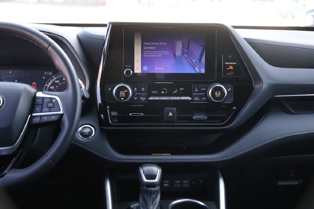 Toyota Highlander Vehicle Image 29