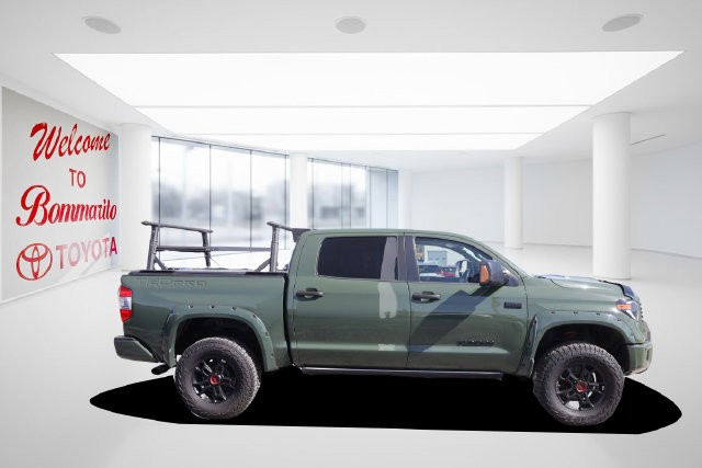 Toyota Tundra 4WD Vehicle Image 05