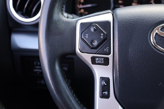 Toyota Tundra 4WD Vehicle Image 12