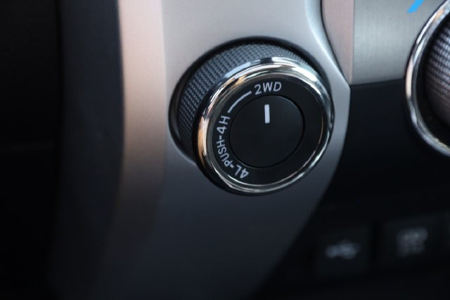 Toyota Tundra 4WD Vehicle Image 20