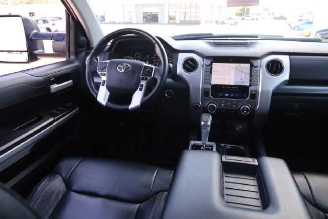 Toyota Tundra 4WD Vehicle Image 26