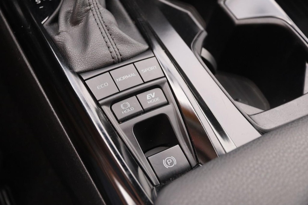 Toyota Camry Vehicle Full-screen Gallery Image 20