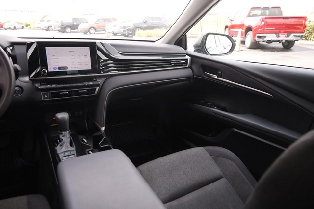 Toyota Camry Vehicle Image 26