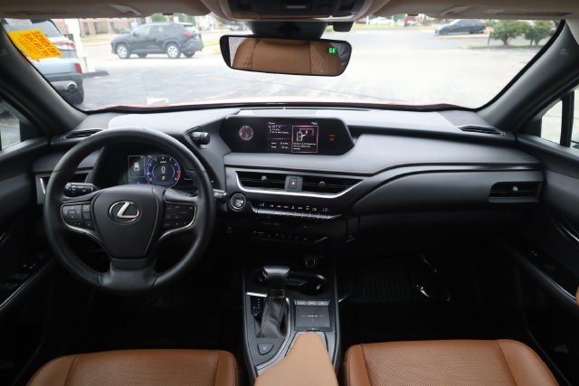 Lexus UX Vehicle Image 08