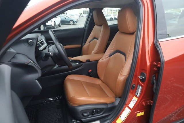 Lexus UX Vehicle Image 21