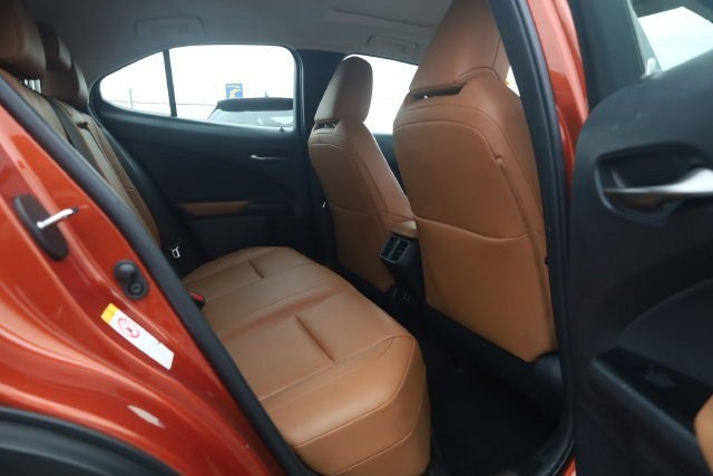 Lexus UX Vehicle Image 23