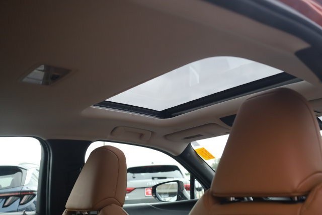 Lexus UX Vehicle Image 26