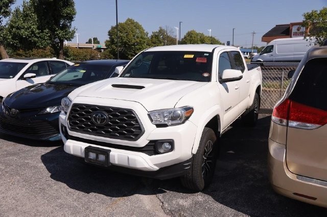 Toyota Tacoma 4WD Vehicle Image 05