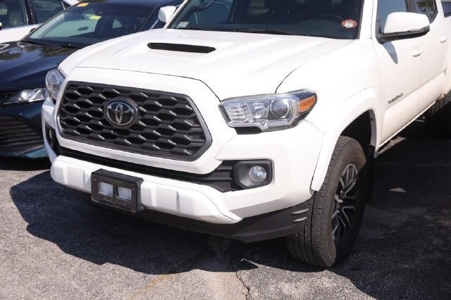 Toyota Tacoma 4WD Vehicle Image 06