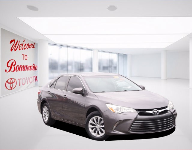 Toyota Camry Vehicle Image 02