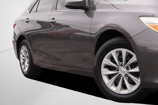 Toyota Camry Vehicle Image 03