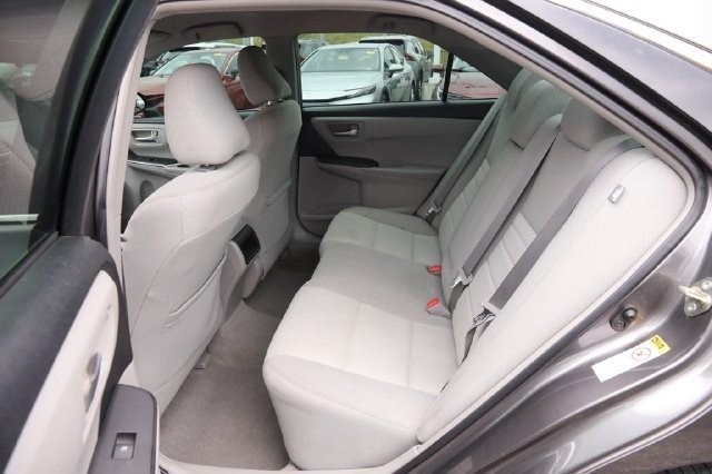 Toyota Camry Vehicle Image 09