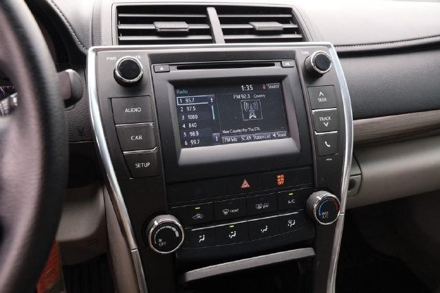 Toyota Camry Vehicle Image 14