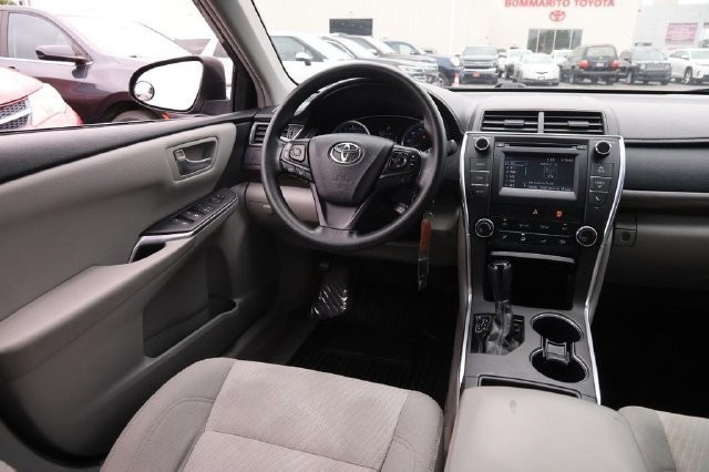 Toyota Camry Vehicle Image 20