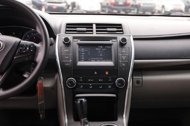 Toyota Camry Vehicle Image 22