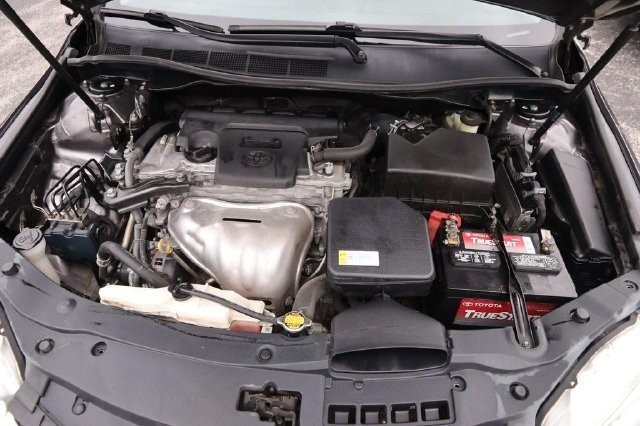 Toyota Camry Vehicle Image 25