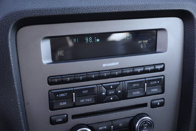 Ford Mustang Vehicle Full-screen Gallery Image 12