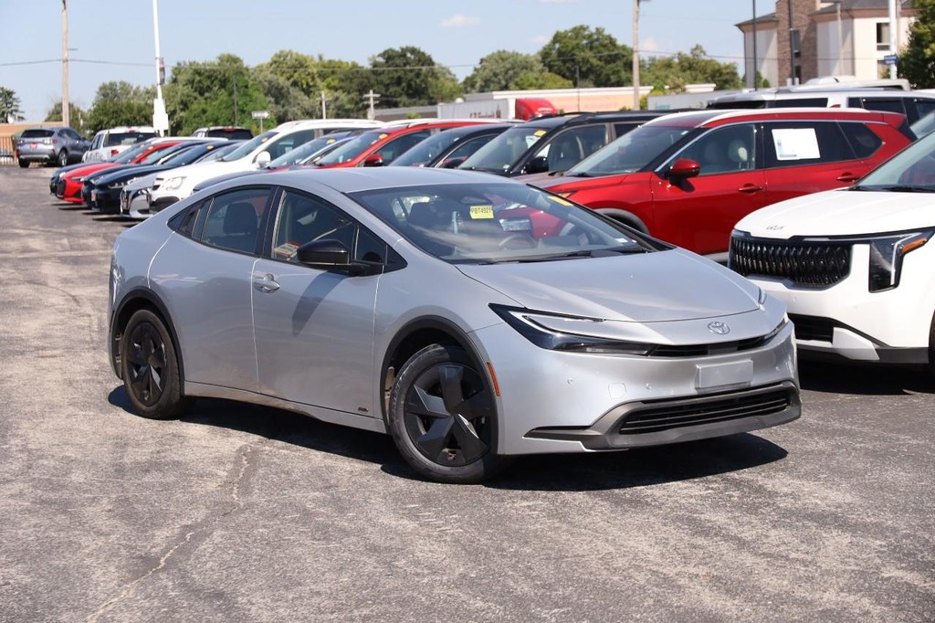 2025 Toyota Prius LE AWD